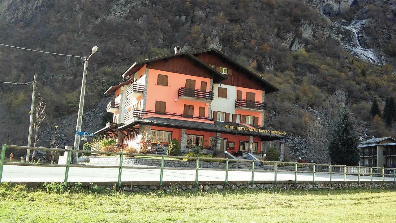 Hotel Ristorante Sasso Remenno Val Masino Exterior photo