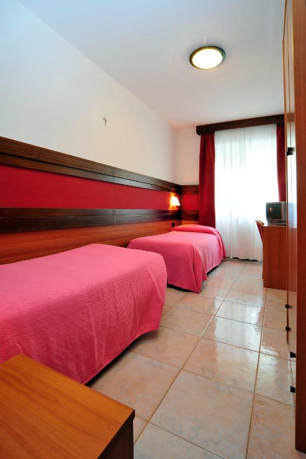 Hotel Ristorante Sasso Remenno Val Masino Exterior photo